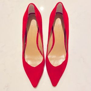 Banana Republic faux suede Red Pumps